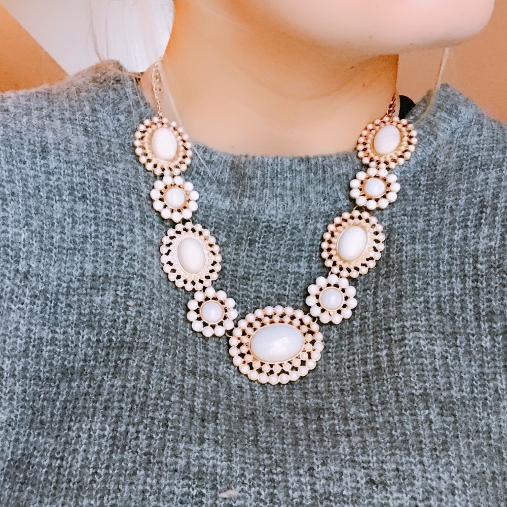 Statement necklace